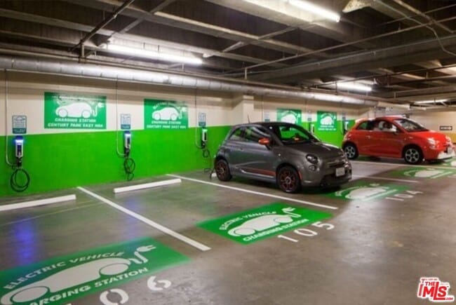 Building Photo - 2160 W Century Dr