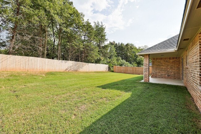 Building Photo - Brand New Home In Noble!