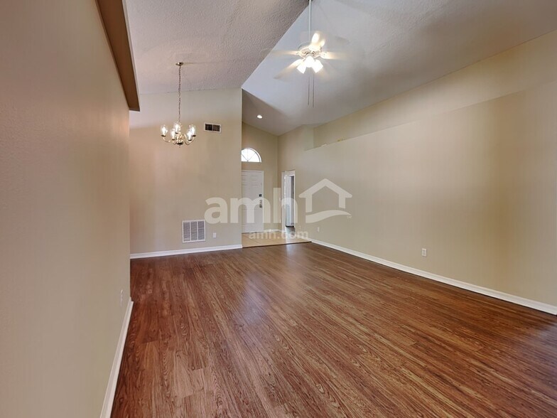 Building Photo - 10942 Brown Trout Cir