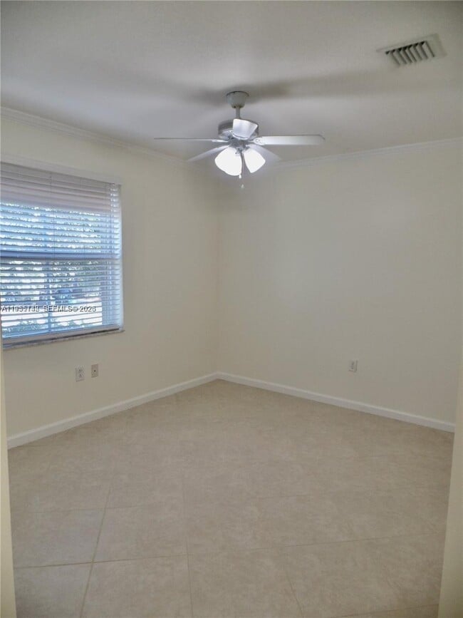 Building Photo - 4744 SW 165th Ave