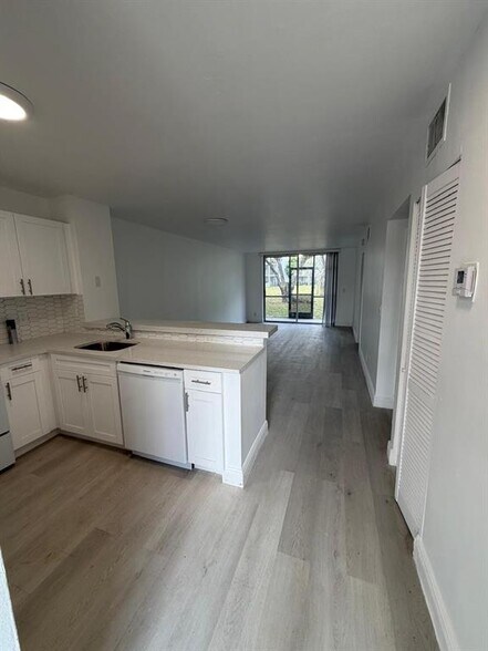 Building Photo - 8730 N Sherman Cir