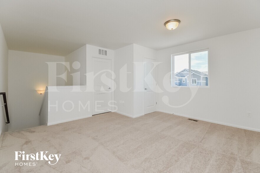 Building Photo - 10610 Luneth Dr