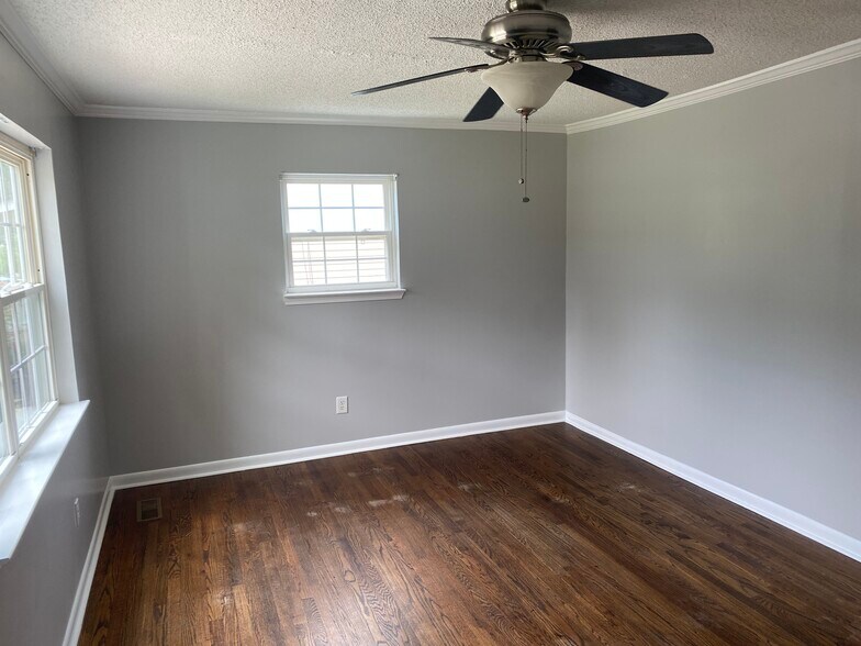Living Room - 83 Vero Beach St