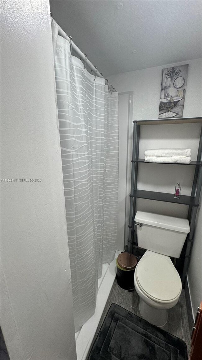 Building Photo - 601 NE 4th Ct.