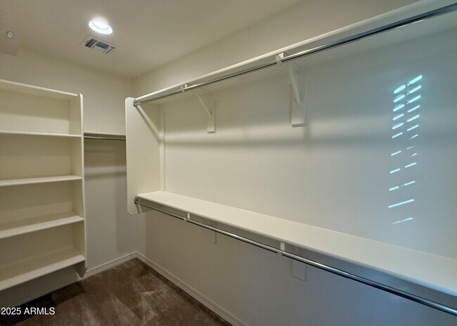 Building Photo - 3916 S 58th Ln