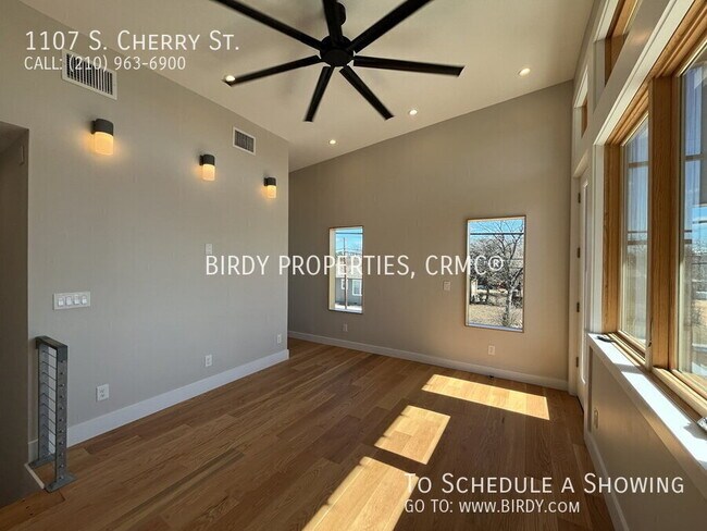 Building Photo - 1107 S Cherry St