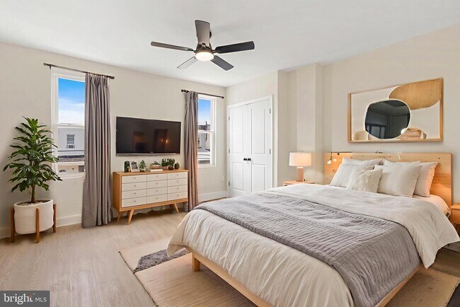 Building Photo - 1221 N 50th St