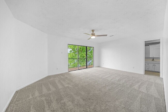Building Photo - Experience the ultimate in lakefront lifes...