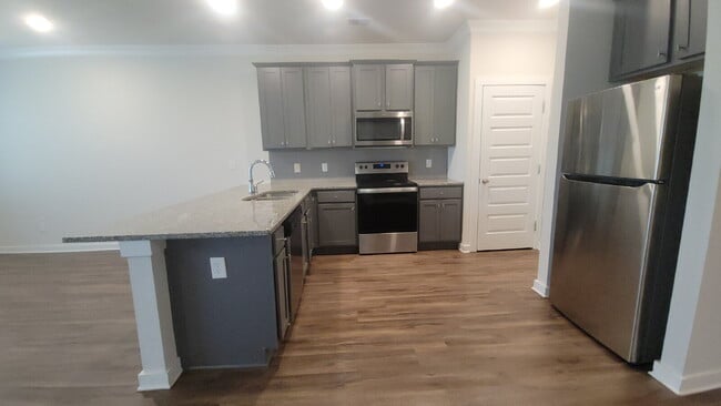 Building Photo - 7203 Chatfield Wy NW