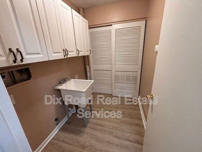 Building Photo - 3312 Burgoyne Dr