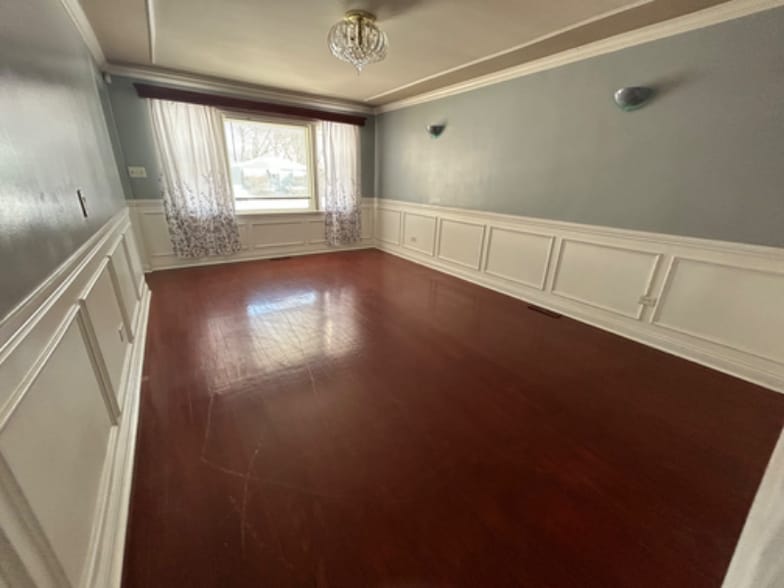 Building Photo - 14520 Harvey Ave