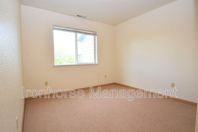 Building Photo - 2471 Wheeler Dr