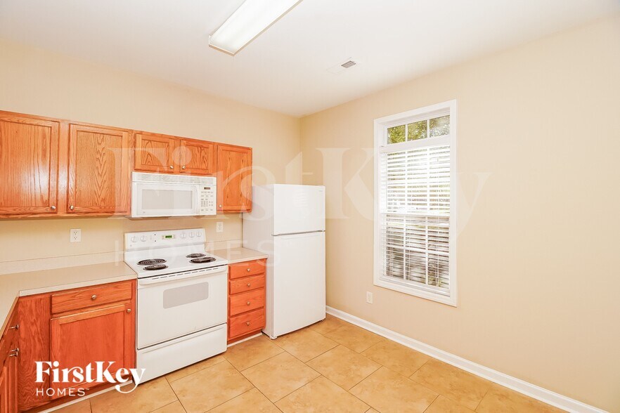 Building Photo - 19004 Long Pond Ln