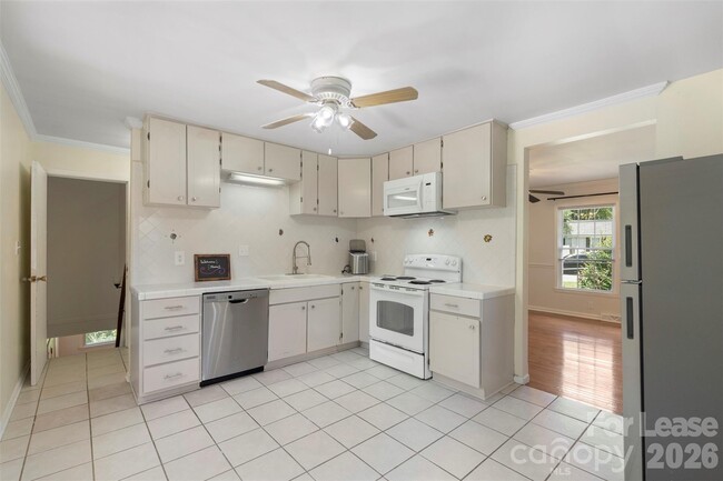 Building Photo - 3124 Edsel Pl