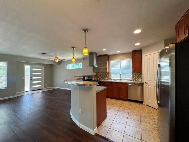 Building Photo - 3003 Burning Oak Dr