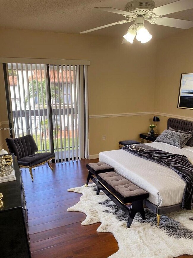 Building Photo - 1301 SW 124th Ct