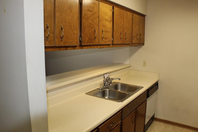 Building Photo - 2808 Ferret Ct