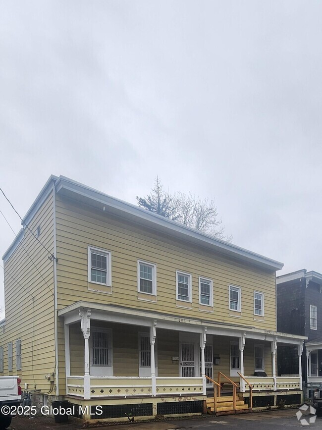 Building Photo - 15-17-17 High St