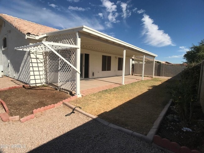 Building Photo - 381 E Bart Dr