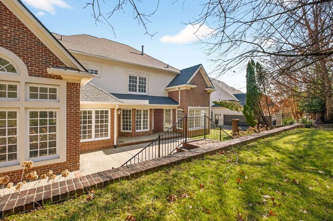 Building Photo - 6 Portrush Ct