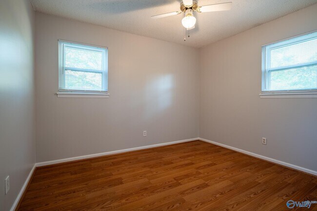 Building Photo - 912 Mountain Gap Rd SE