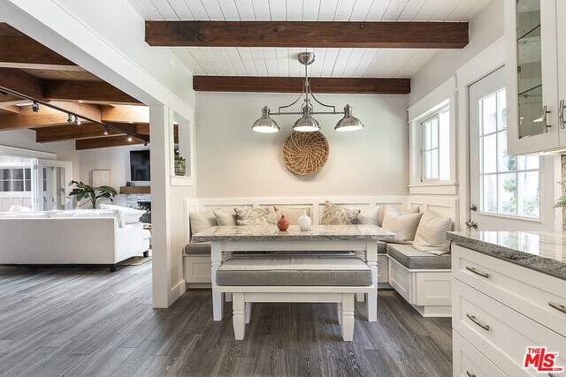 Building Photo - 3908 Las Flores Canyon Rd