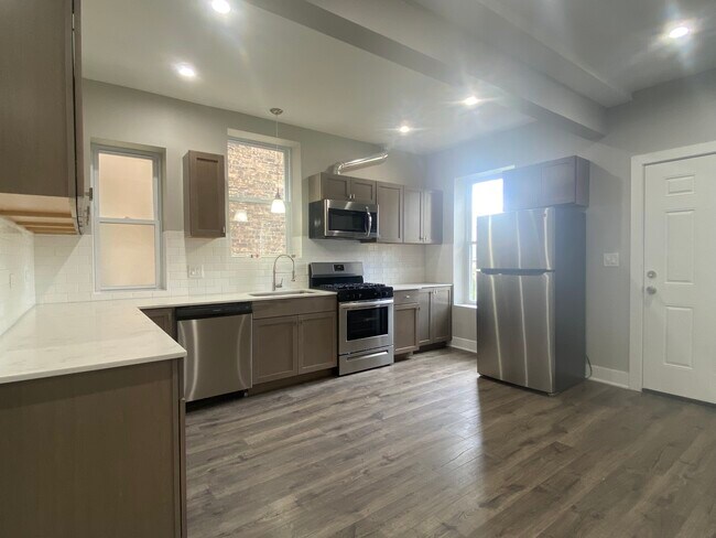 Building Photo - 4234 W Crystal St