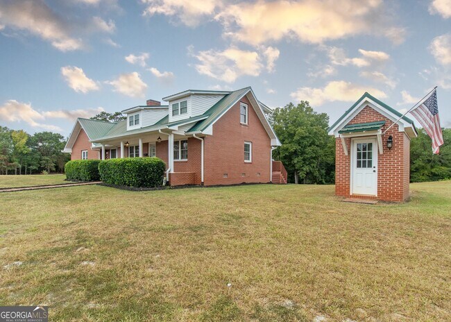 Building Photo - 375 Luther Bailey Rd