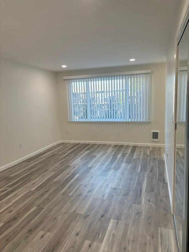 Building Photo - Beautiful Brand New Studio in ideal Monterey Sunbelt location