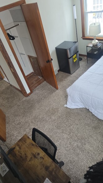 Building Photo - 316 Halle Dr