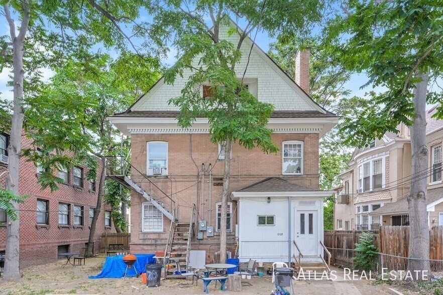 Building Photo - 1220 Corona St