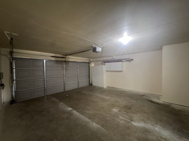 Building Photo - 1402 Miranda Ave