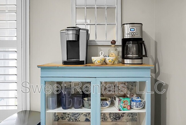 Building Photo - 733 Ralston Ct