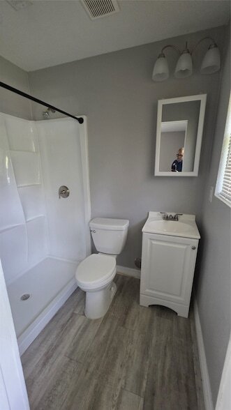 Building Photo - 1102 Lorrie Dr