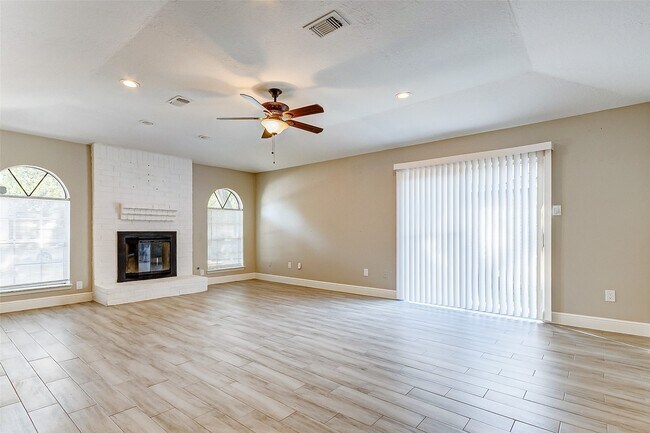 Building Photo - 5423 Fawn Trail Ln