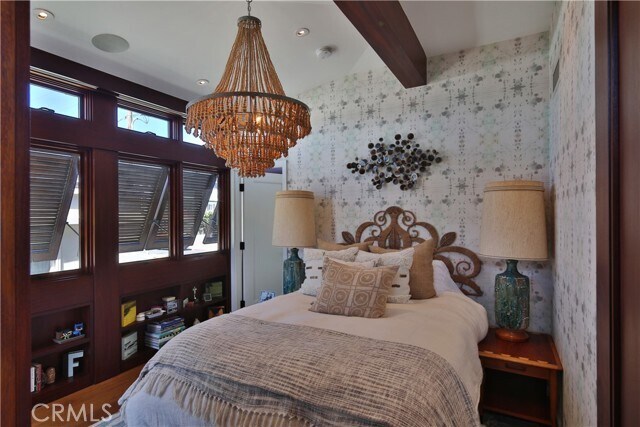 Building Photo - 3124 The Strand