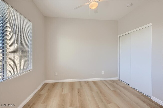 Building Photo - 648 W Vincents Dream Ave