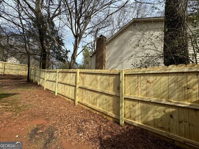 Building Photo - 103 Sleepy Creek Dr