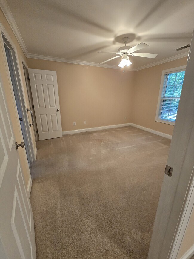 Building Photo - 5003 Double Fox Rd