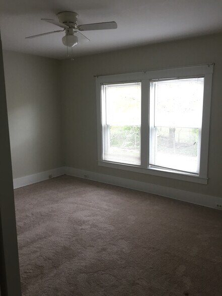 Building Photo - 1919 Plainfield Ave NE