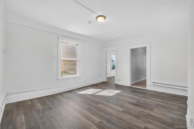 Building Photo - 49 S Hamilton St