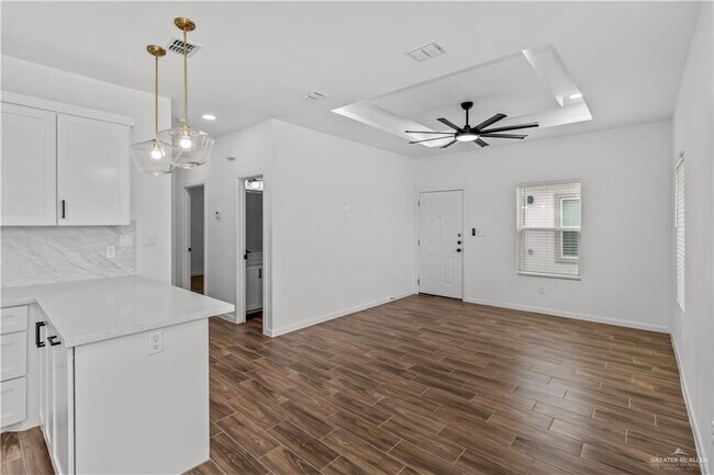 Building Photo - 1000 N Woodson Ave