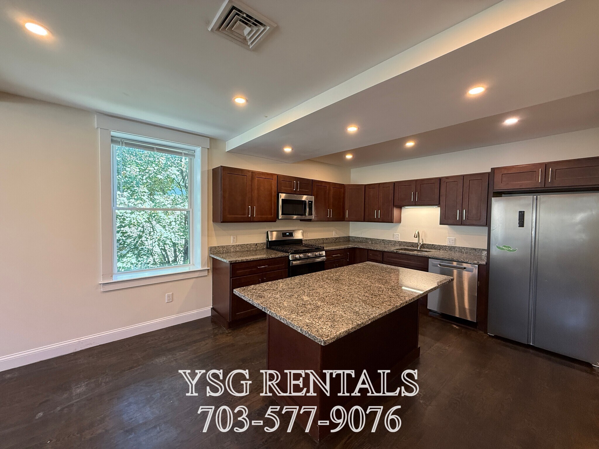 Building Photo - 17 Lambert Ave