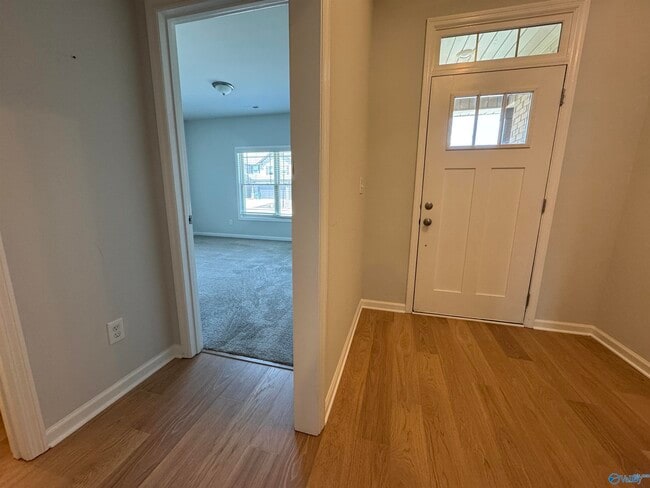 Building Photo - 214 Portrait St