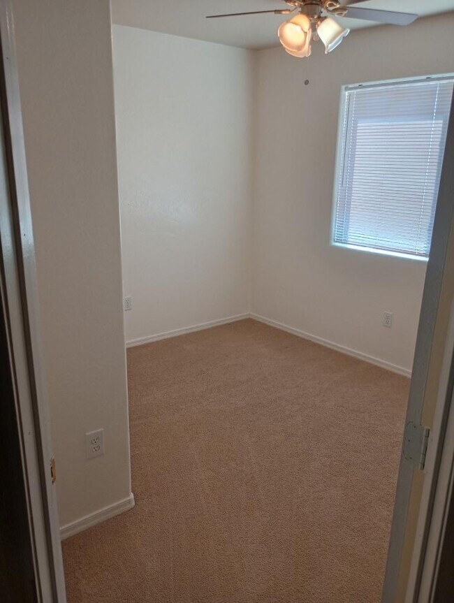 Building Photo - W Mystery Drive