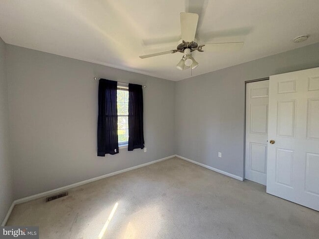 Building Photo - 902 Kirby Dr