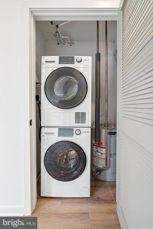 Building Photo - 2039 N Front St