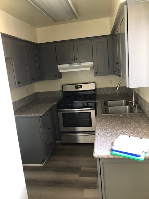 Building Photo - 1325 Hoover S St