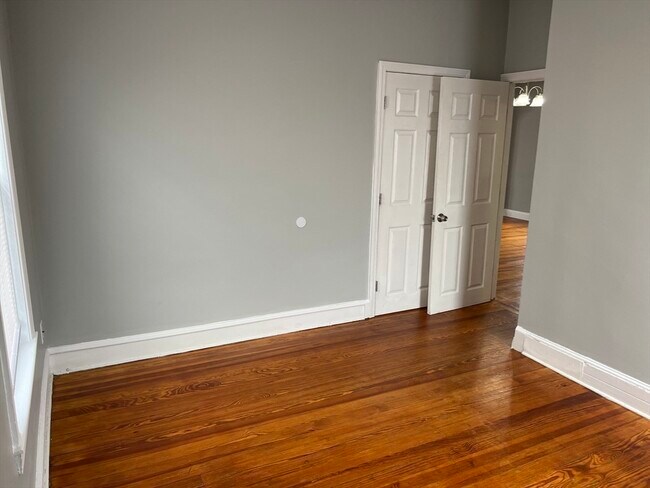 Building Photo - 151 Jepson St