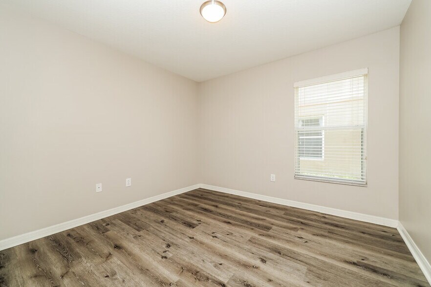 Building Photo - 7338 Lumber Port Dr